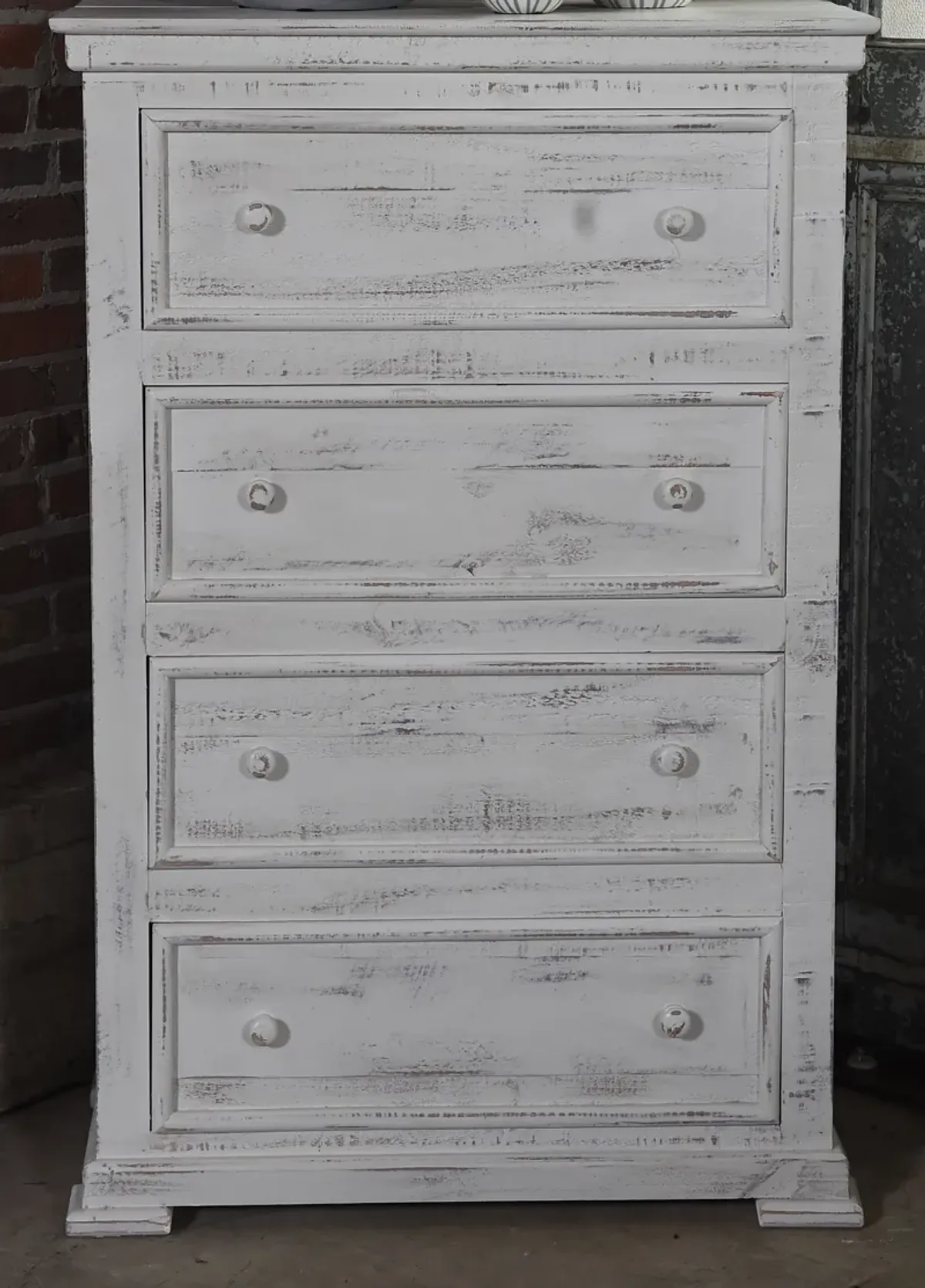Vintage Furniture Nina Nero White Chest
