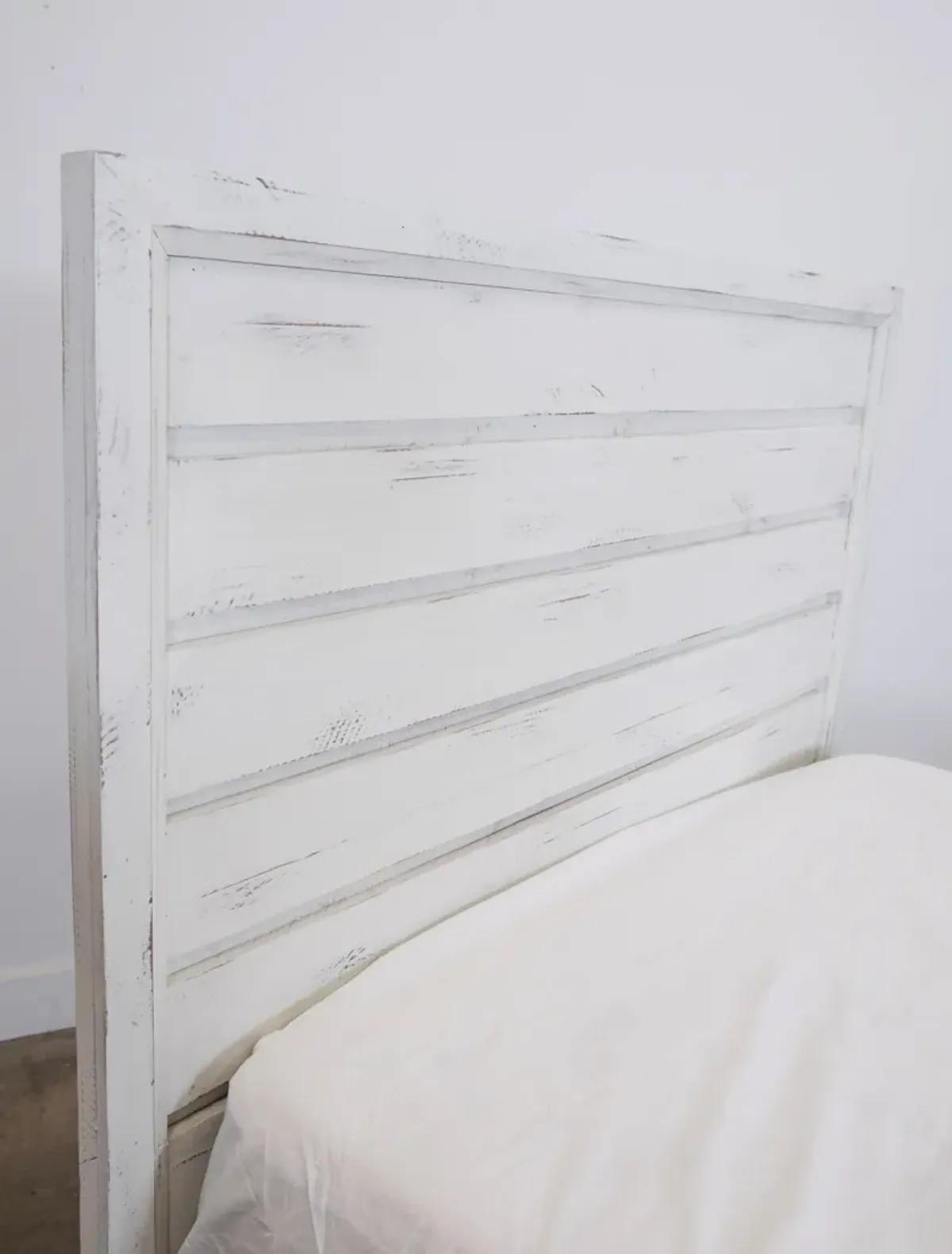 Vintage Furniture Windjammer Nero White Full Panel Bed