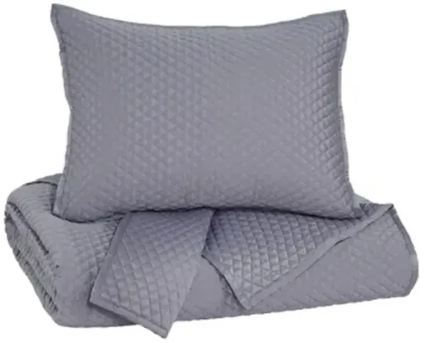 Signature Design by AshleyÂ® Dietrick Gray King Quilt Set