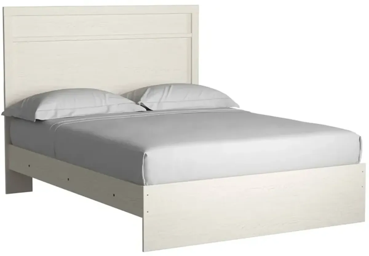 Stelsie Panel Bed, Dresser, Mirror & Nightstand in White, Queen