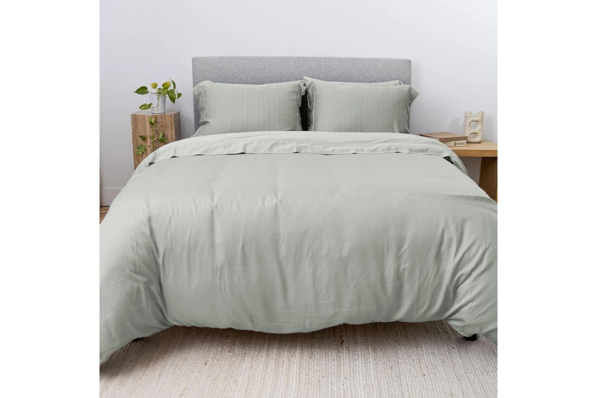 Iced Duvet Coverlet in Mist Green, Queen