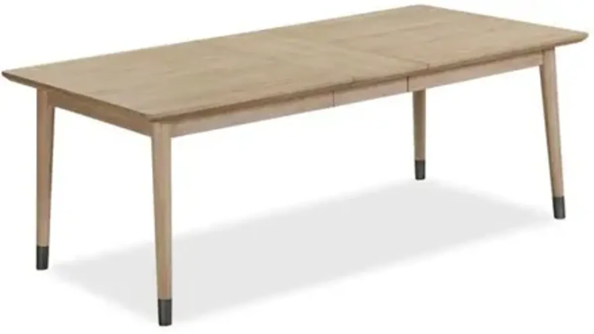 Franklin Dining Table in Au Natural