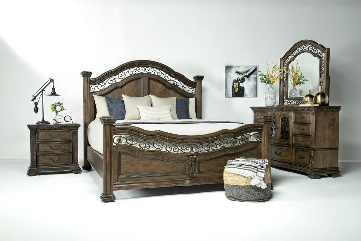 Durango Panel Bed, Dresser & Mirror in Willadeene, Eastern King