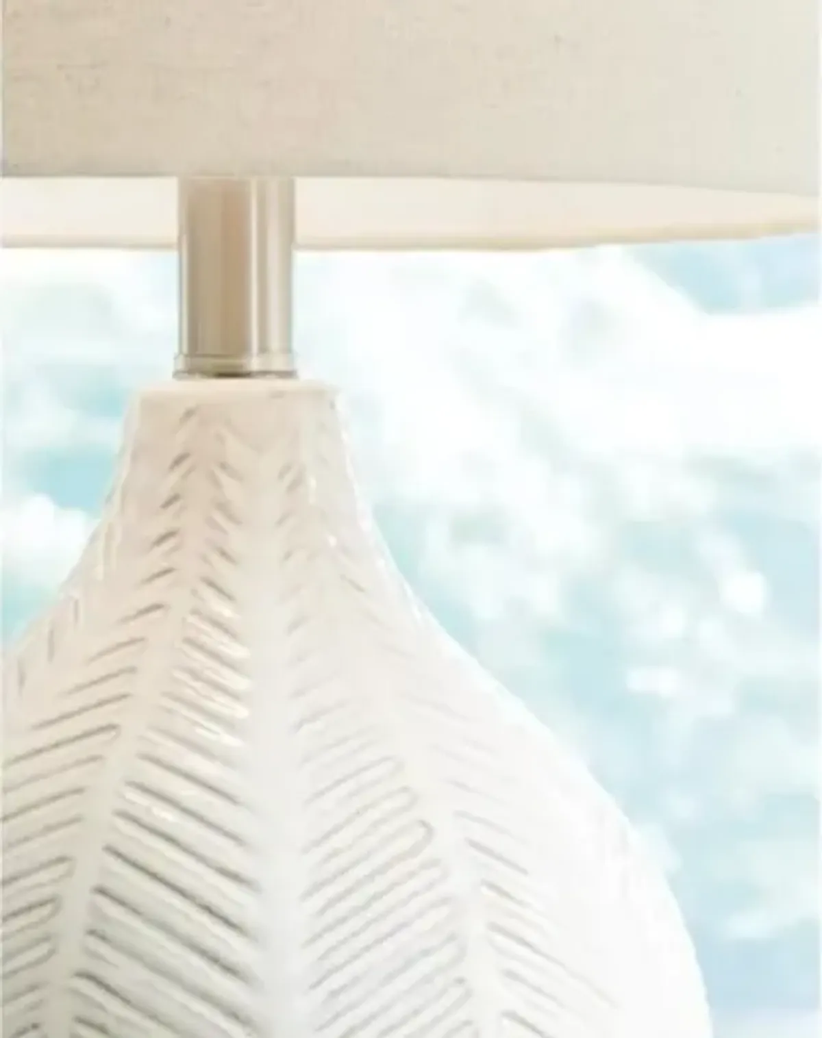 Rainermen Lamp in Offwhite