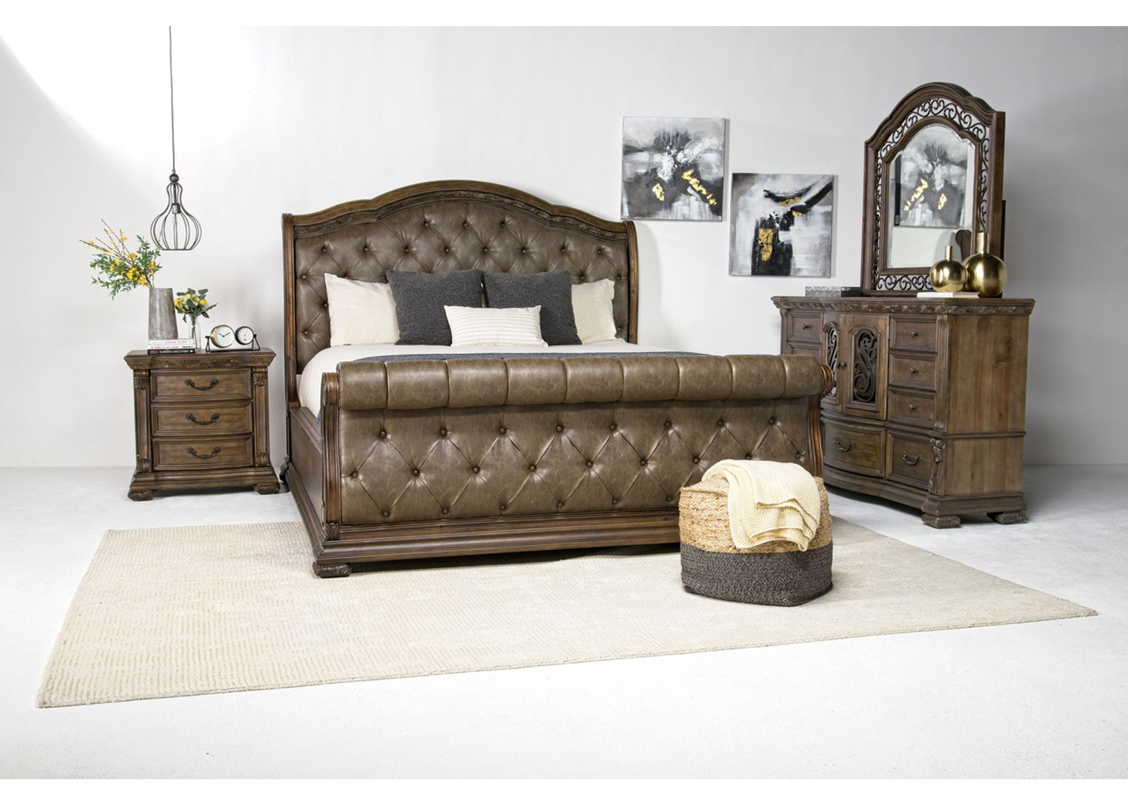 Durango Upholstered Sleigh Bed, Dresser & Mirror in Willadeene, Eastern King