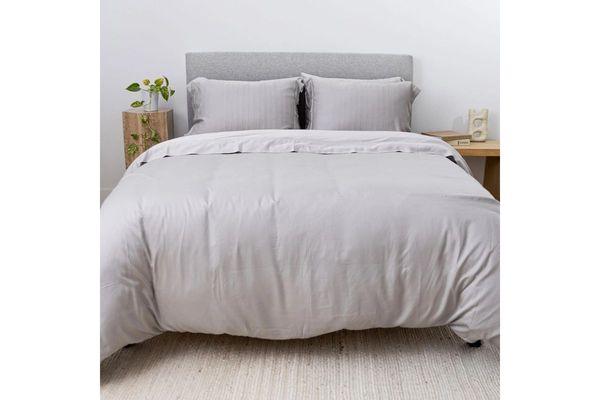 Iced Duvet Set in Light Gray, Queen
