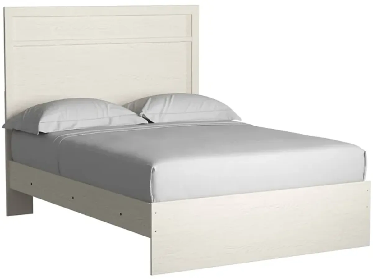 Stelsie Panel Bed in White, Full