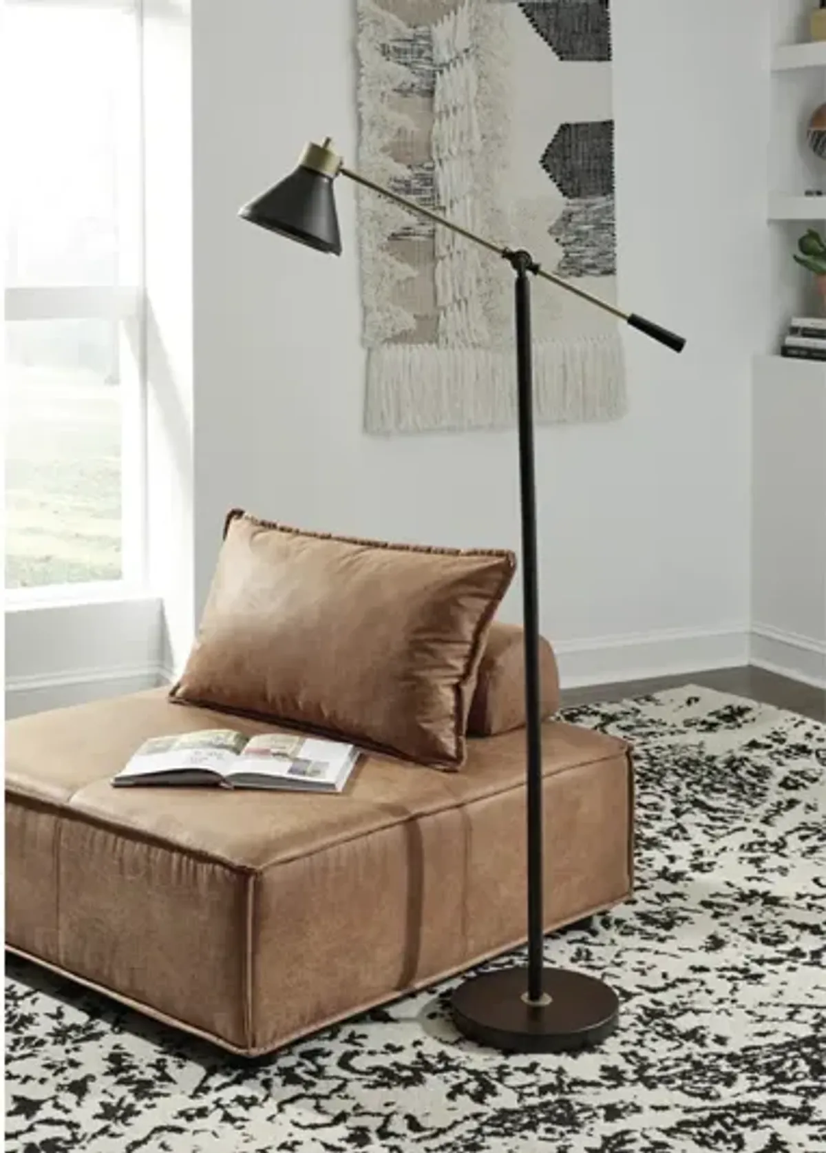 Garville Floor Lamp