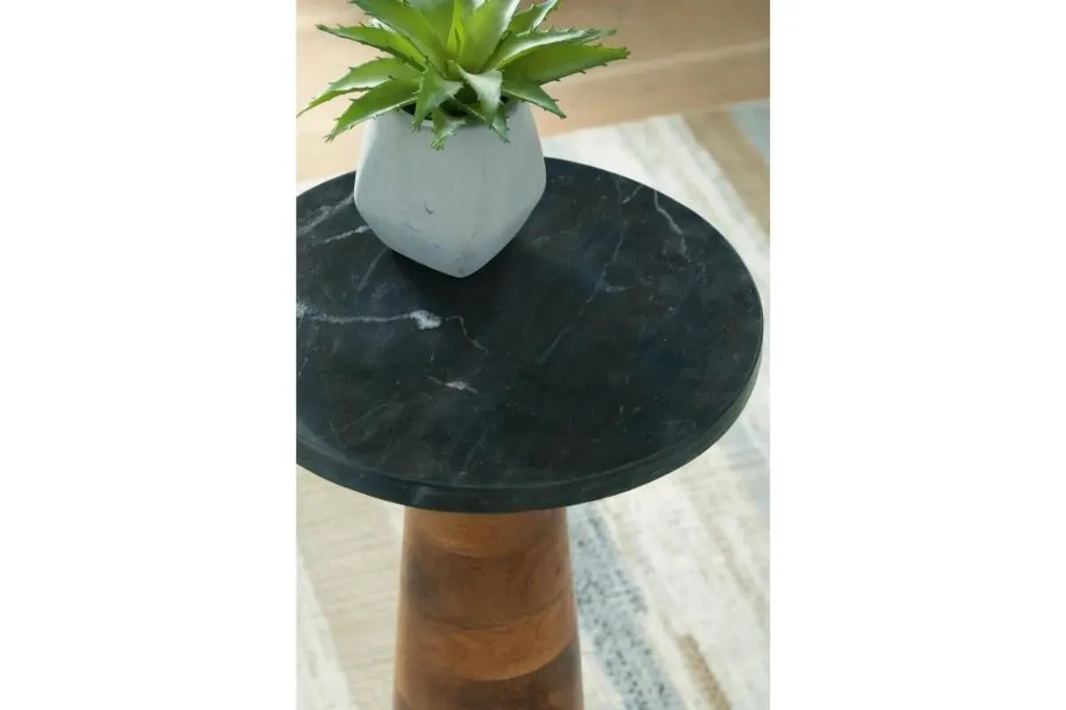 Quinndon Accent Table in Brown/Black