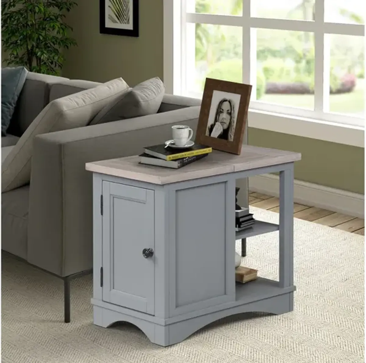 Americana Chairside Table in Gray