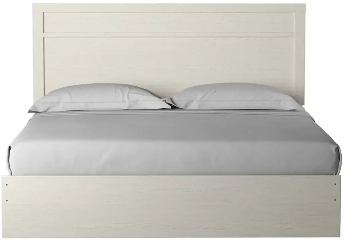 Stelsie Panel Bed, Dresser, Mirror & Nightstand in White, Eastern King