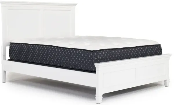 Tamarack Panel Bed in White, Queen