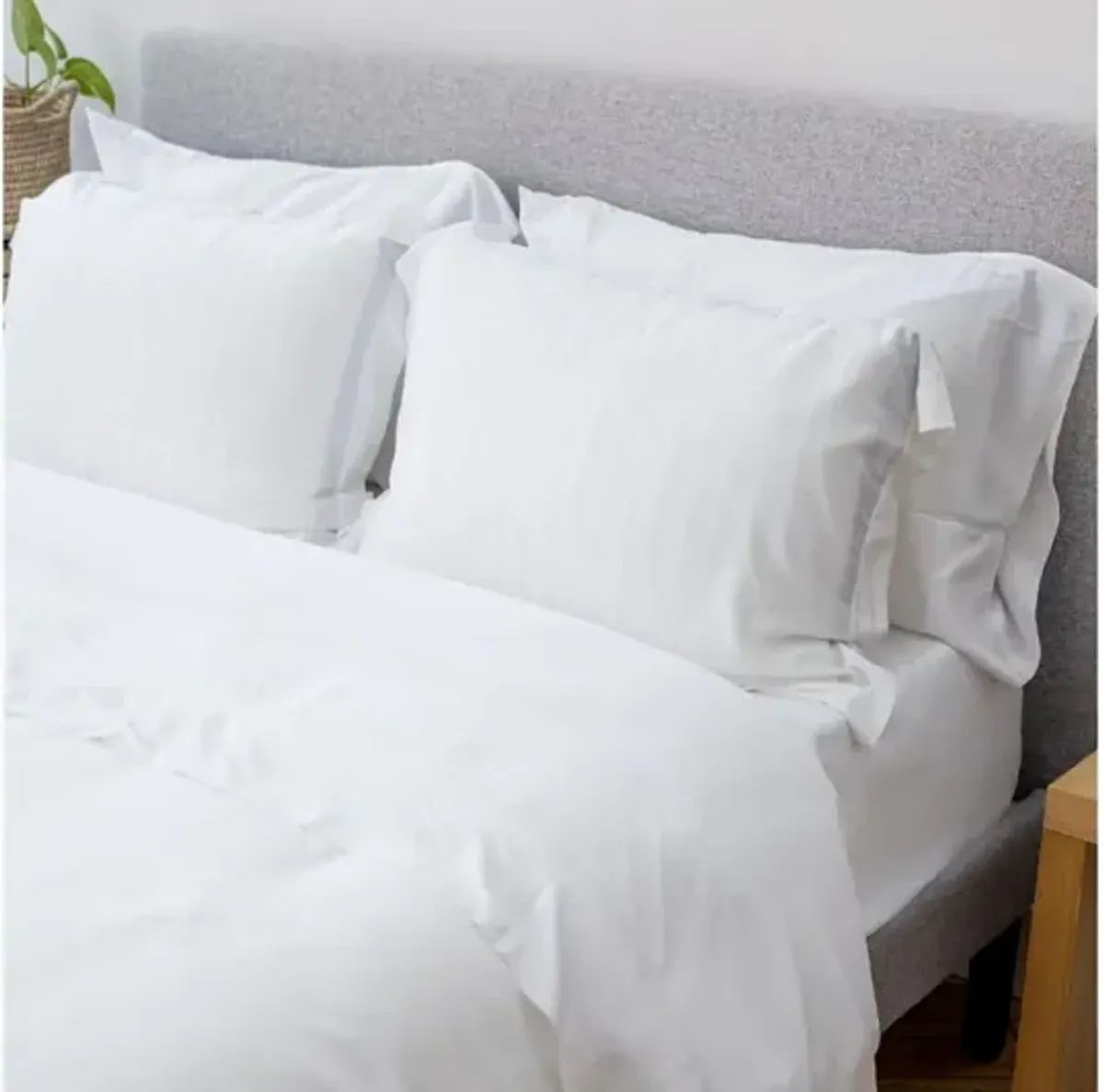 Iced Duvet Coverlet in White, Twin