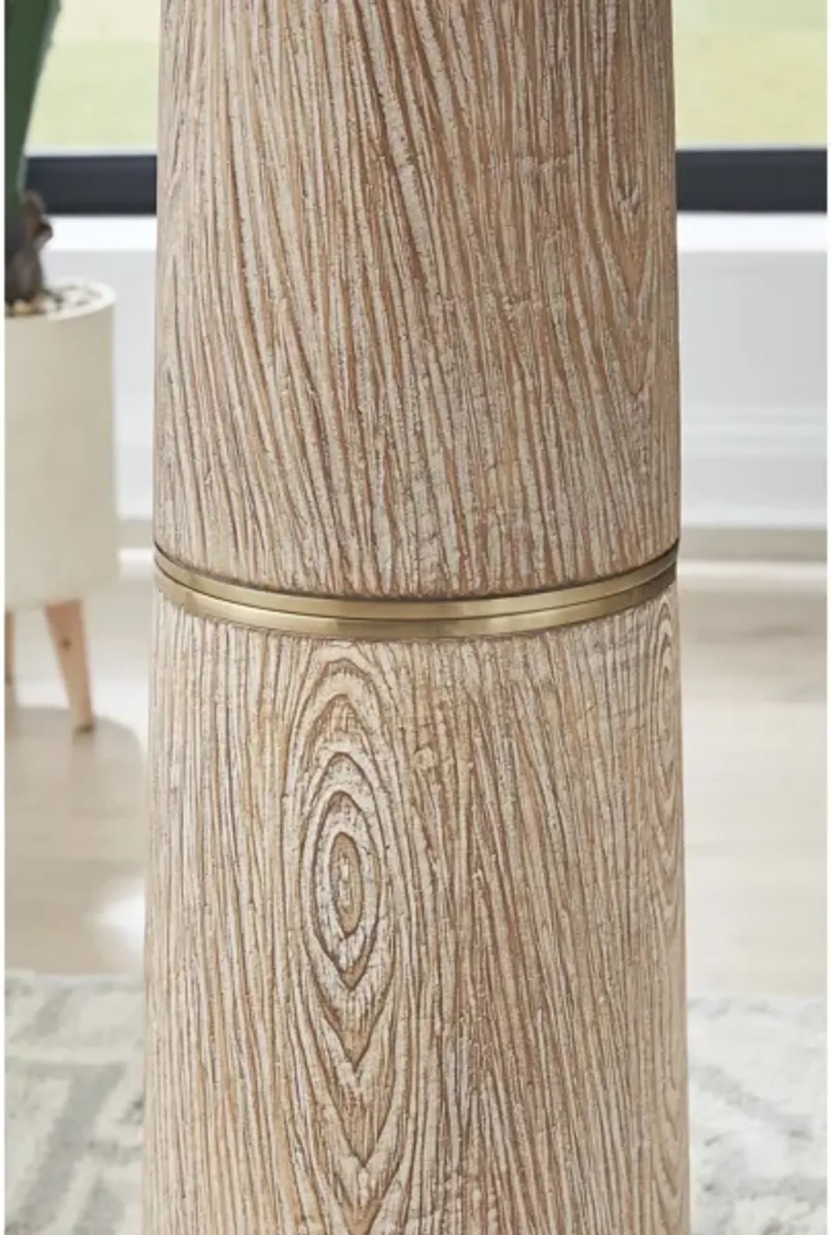 Gasparleigh Floor Lamp in Natural Brown