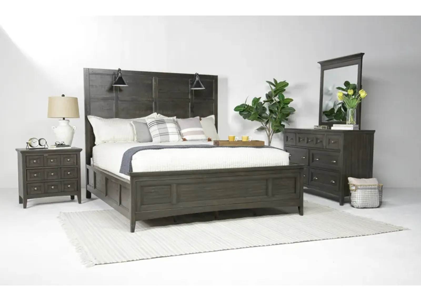 Bay Creek Panel Bed w/ Lights in Graphite, Queen