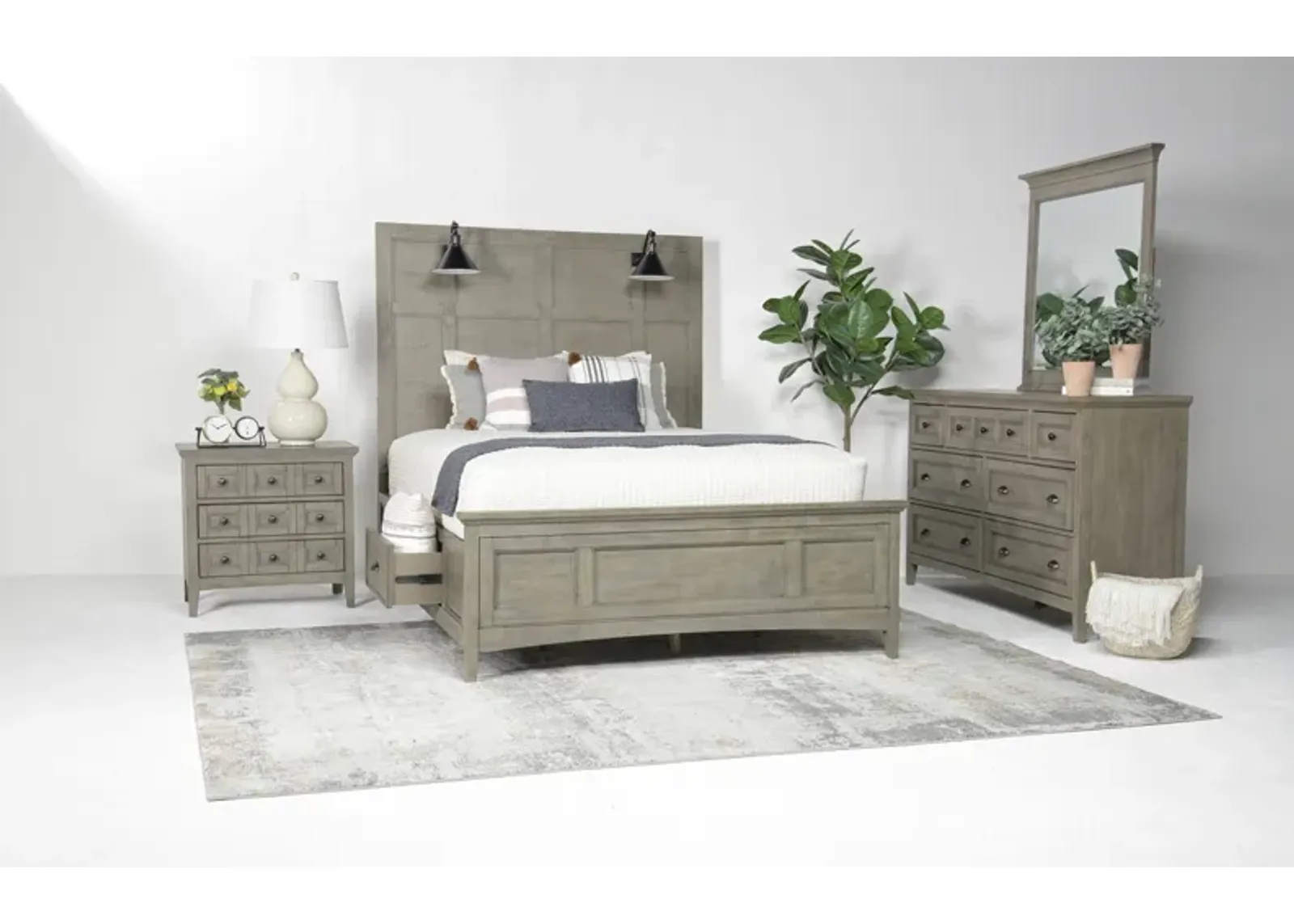 Bay Creek Panel Bed w/ Lights, Dresser, Mirror & Nightstand in Light Gray, Queen