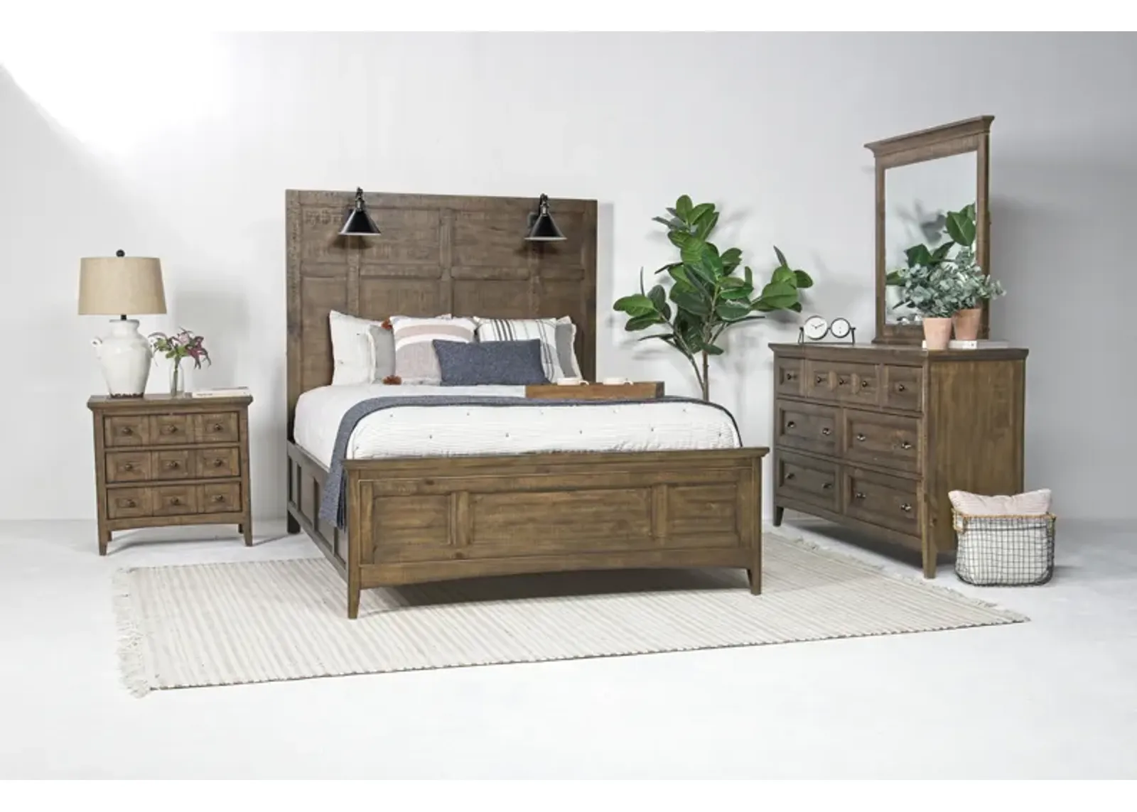 Bay Creek Panel Bed w/ Lights, Dresser, Mirror & Nightstand in Toasted Nutmeg, Queen