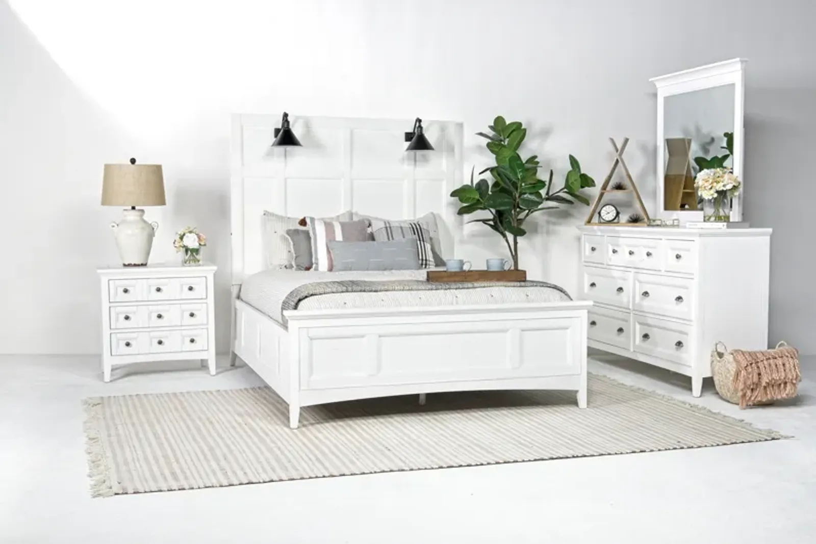 Bay Creek Panel Bed w/ Lights, Dresser, Mirror & Nightstand in Chalk White, Queen