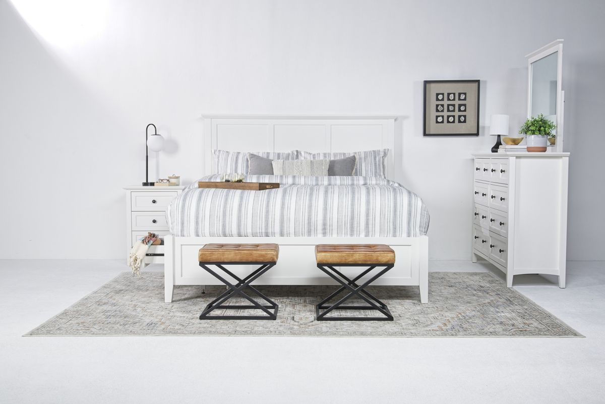 Grace Storage Bed, Dresser & Mirror in Snowfall, CA King