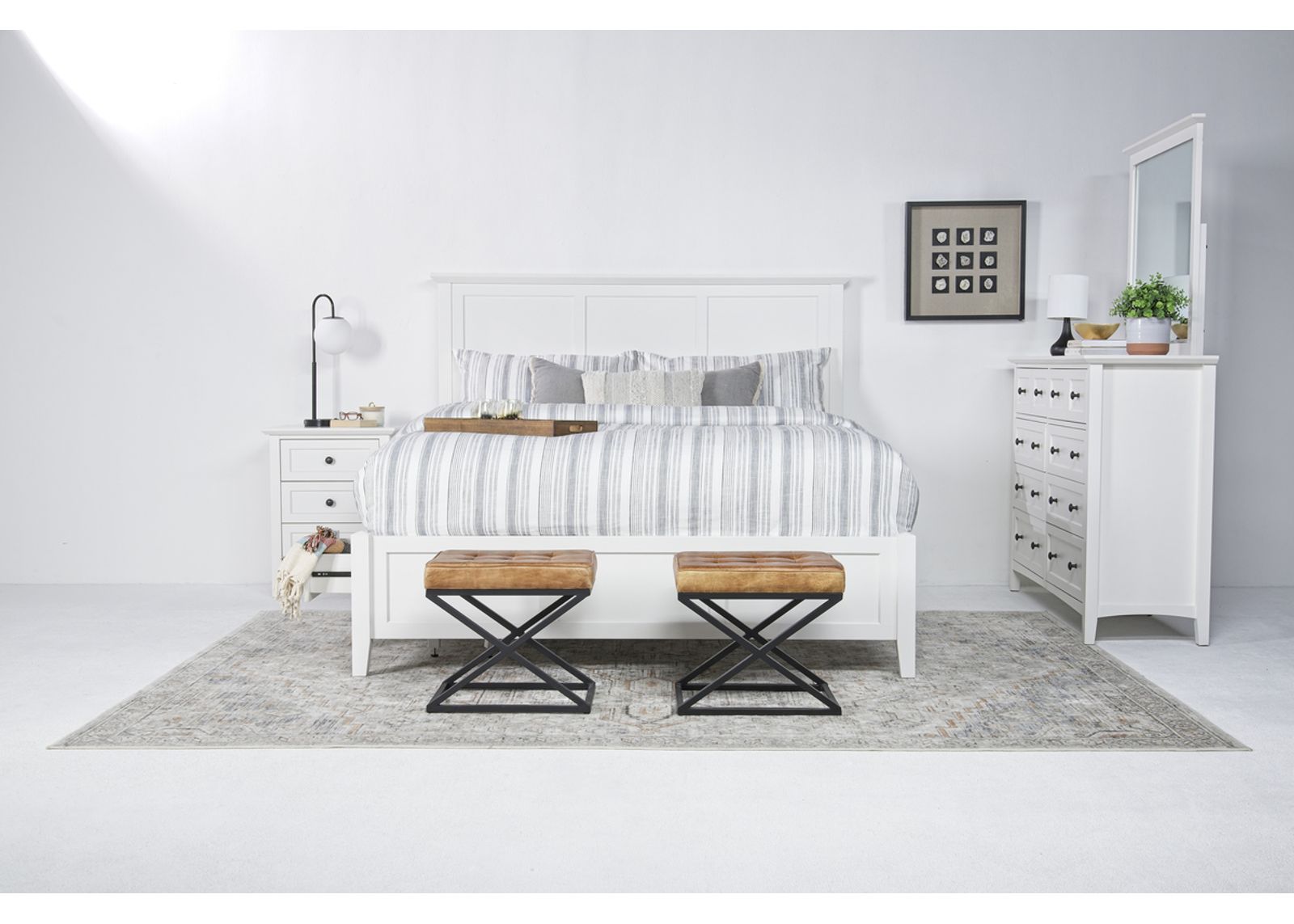 Grace Storage Bed, Dresser, Mirror & Nightstand in Snowfall, CA King