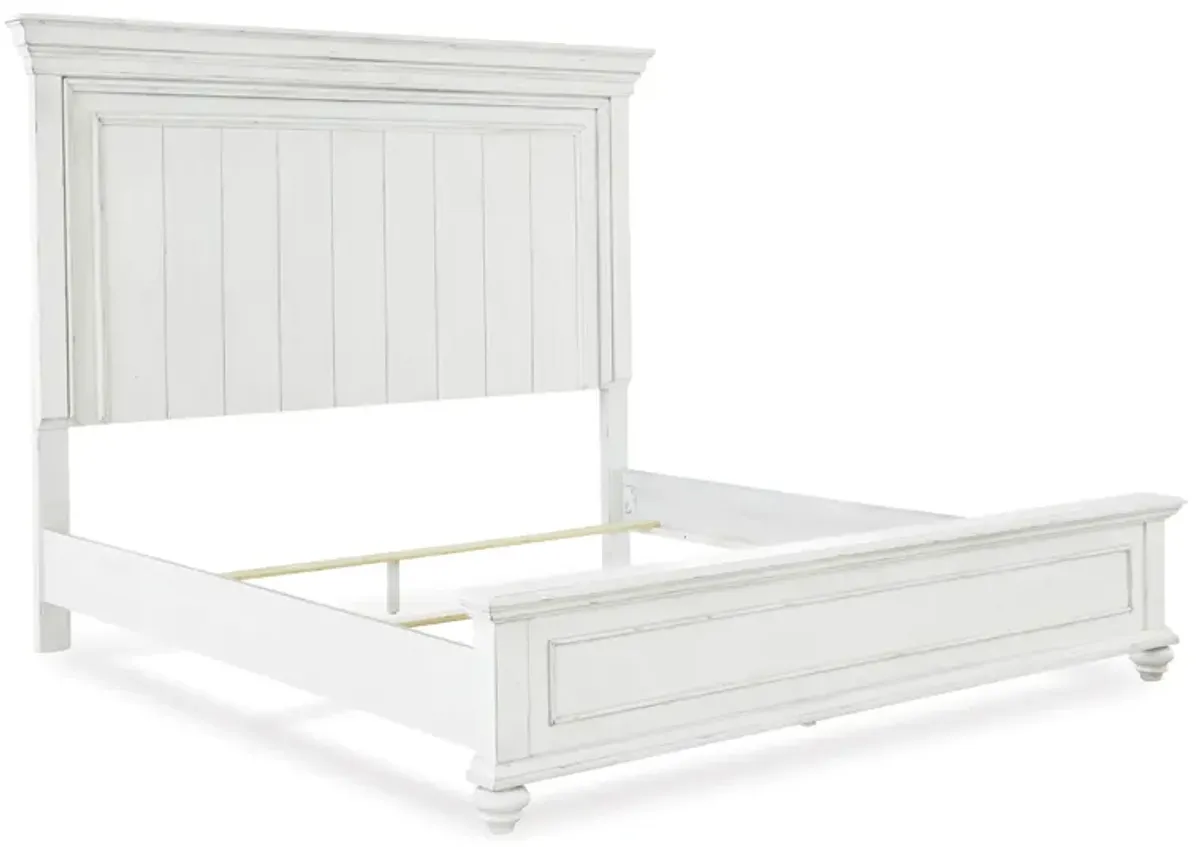 Kanwyn Panel Bed, Dresser, Mirror & Nightstand in White Wash, CA King