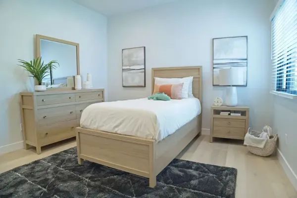 Merrifield Panel Bed, Dresser, Mirror & Nightstand in Pecan Sandy, Twin