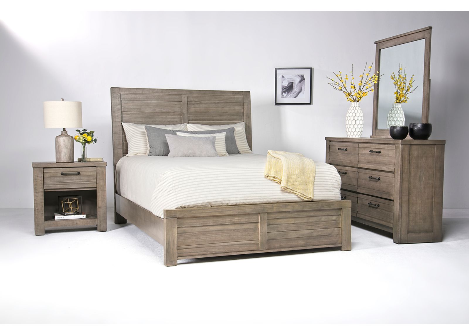 Ruff Hewn Panel Bed, Dresser, Mirror & Nightstand in Gray, Queen