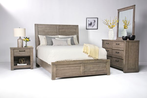 Ruff Hewn Panel Bed in Gray, Eastern King