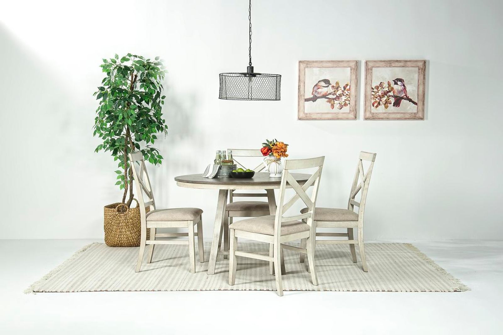 Somerset Round Dining Table & 4 Chairs in Vintage White