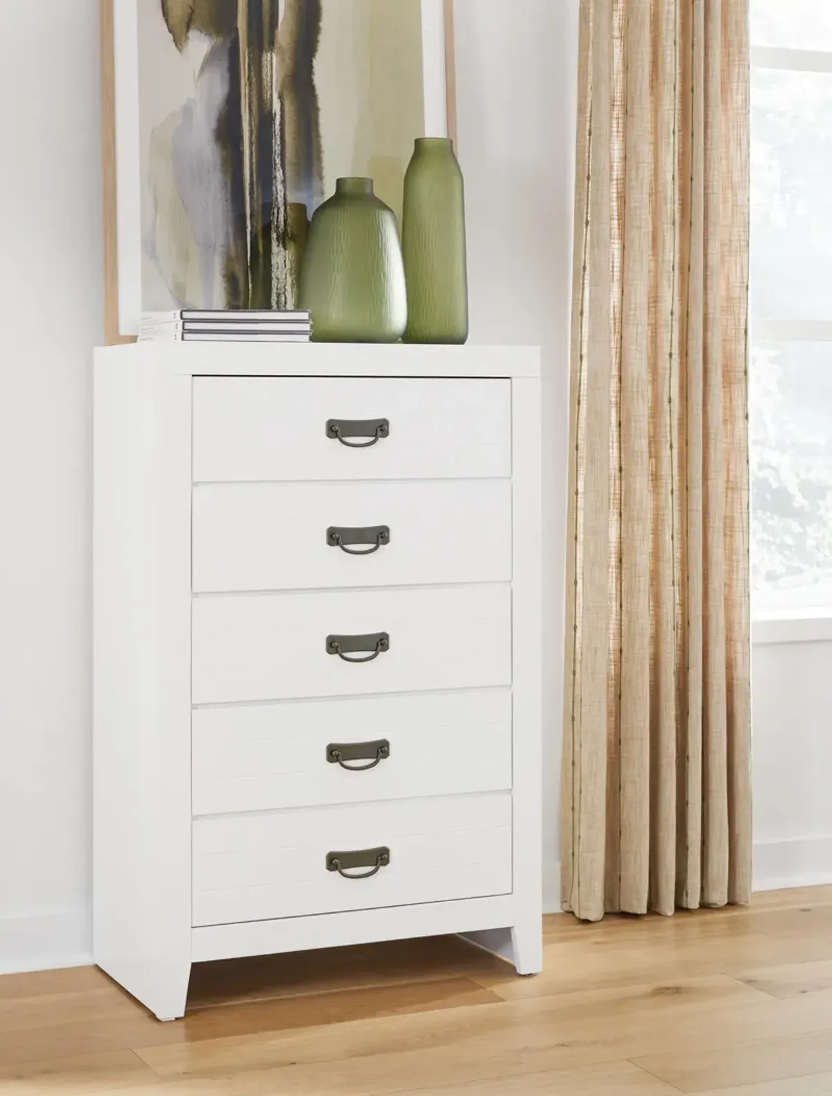 Binterglen Chest Of Drawers