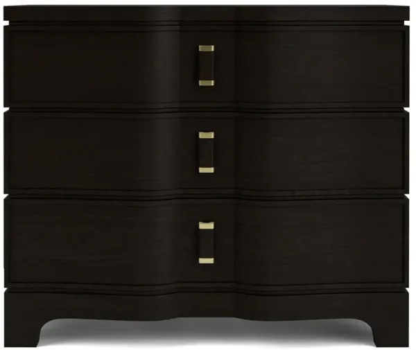 Marilyn Chest