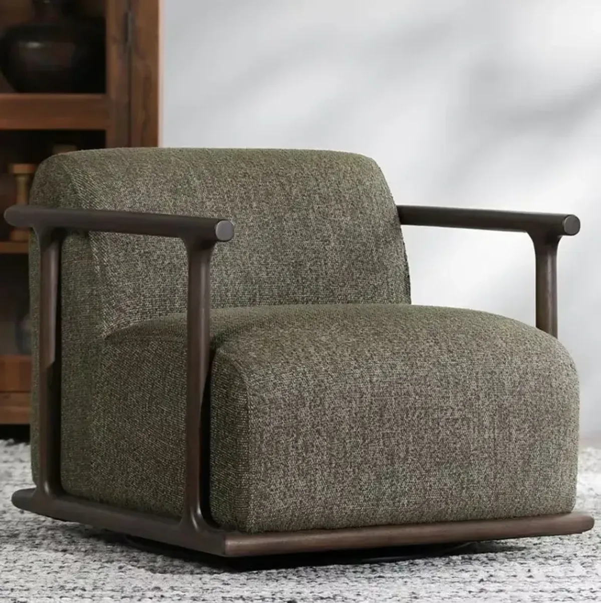 Lucia Swivel Chair