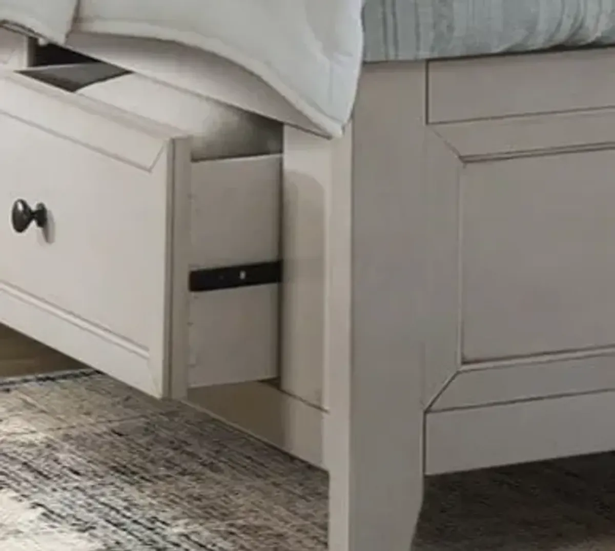 San Simeon Queen Storage Bed