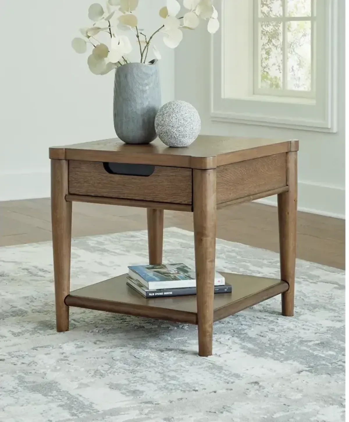 Roanhowe End Table