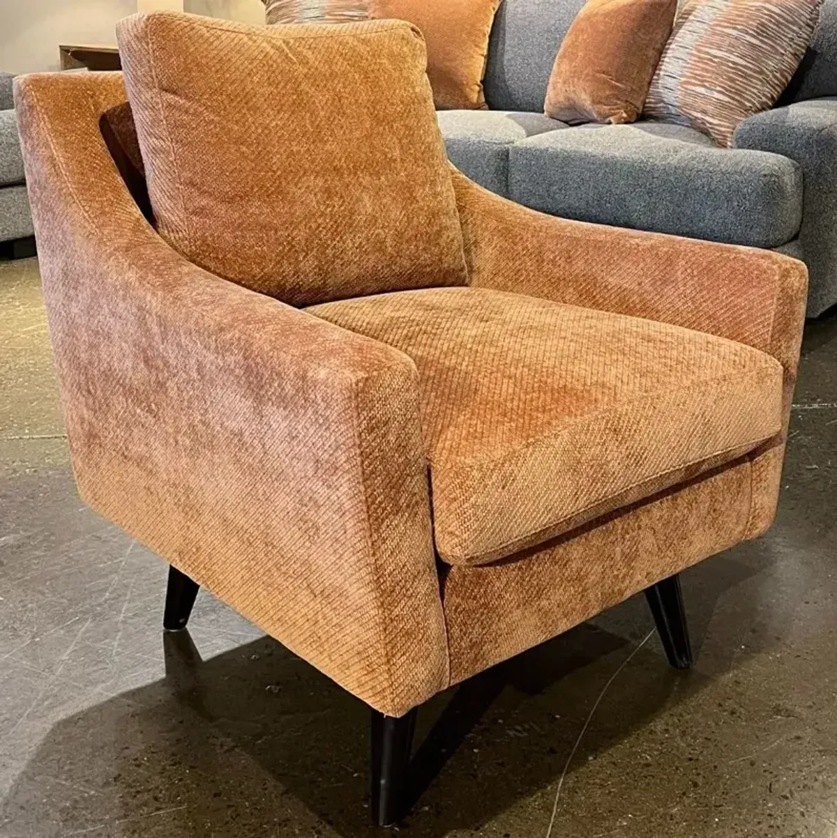 Carrie Swivel Chair