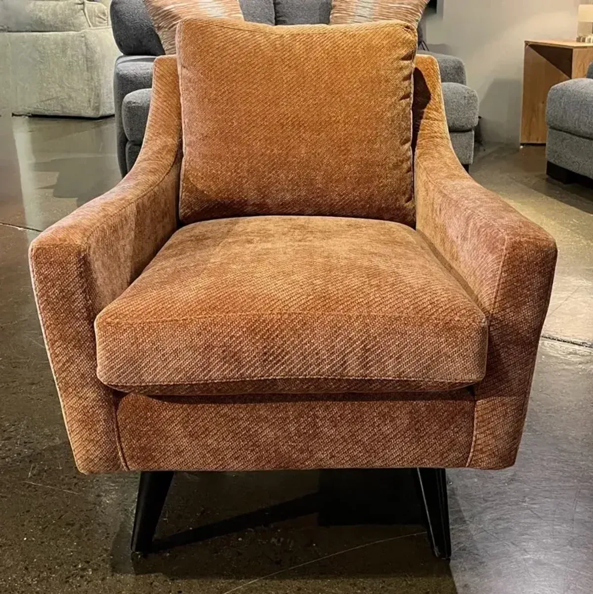 Carrie Swivel Chair