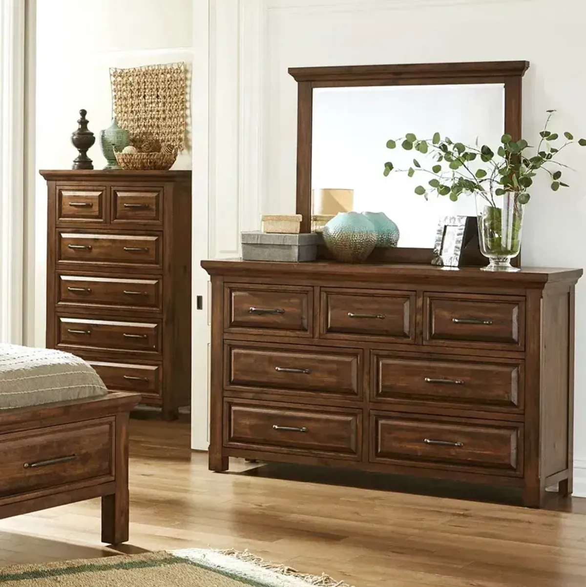 Hill Crest 7 Drawer Dresser