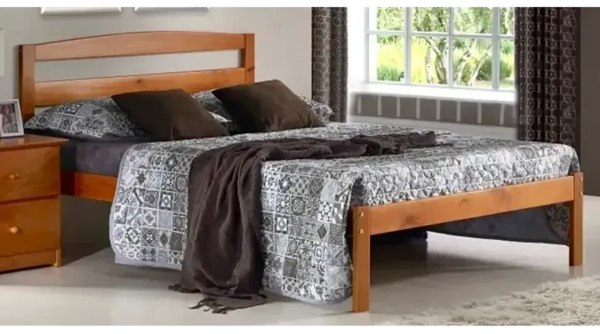 Berkeley Queen Platform Bed - Pecan