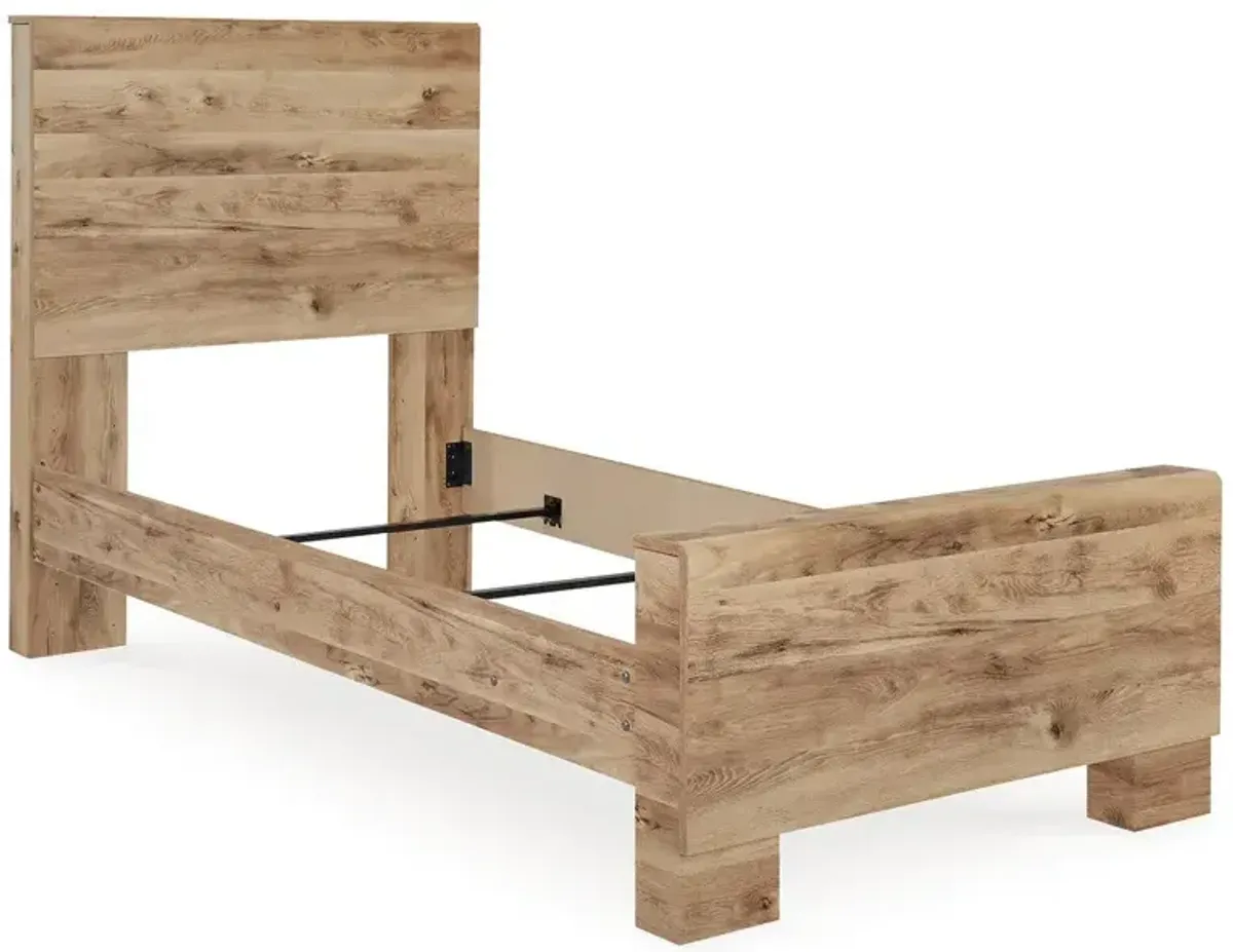 Hyanna Panel Bed