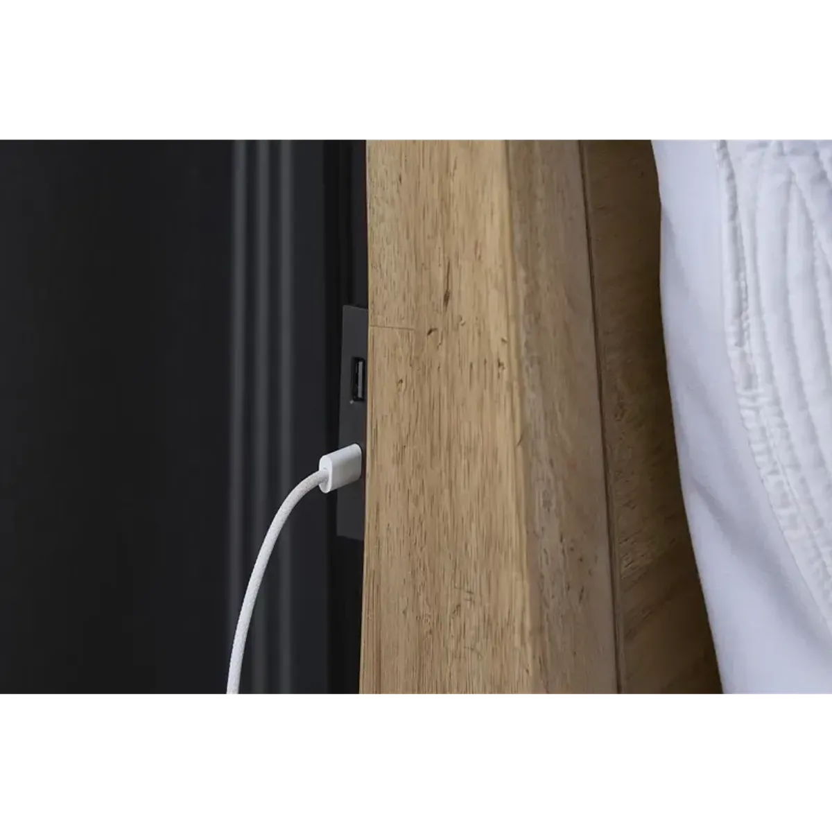 Chateau Philippe Sleigh Bed - Cognac