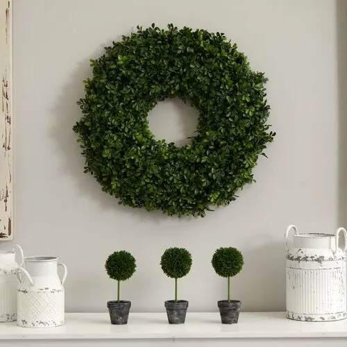 22" Boxwood Wreath - Green