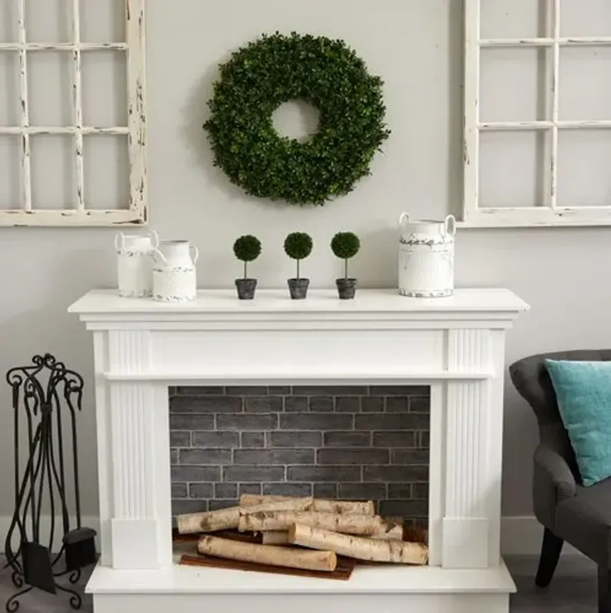 22" Boxwood Wreath - Green