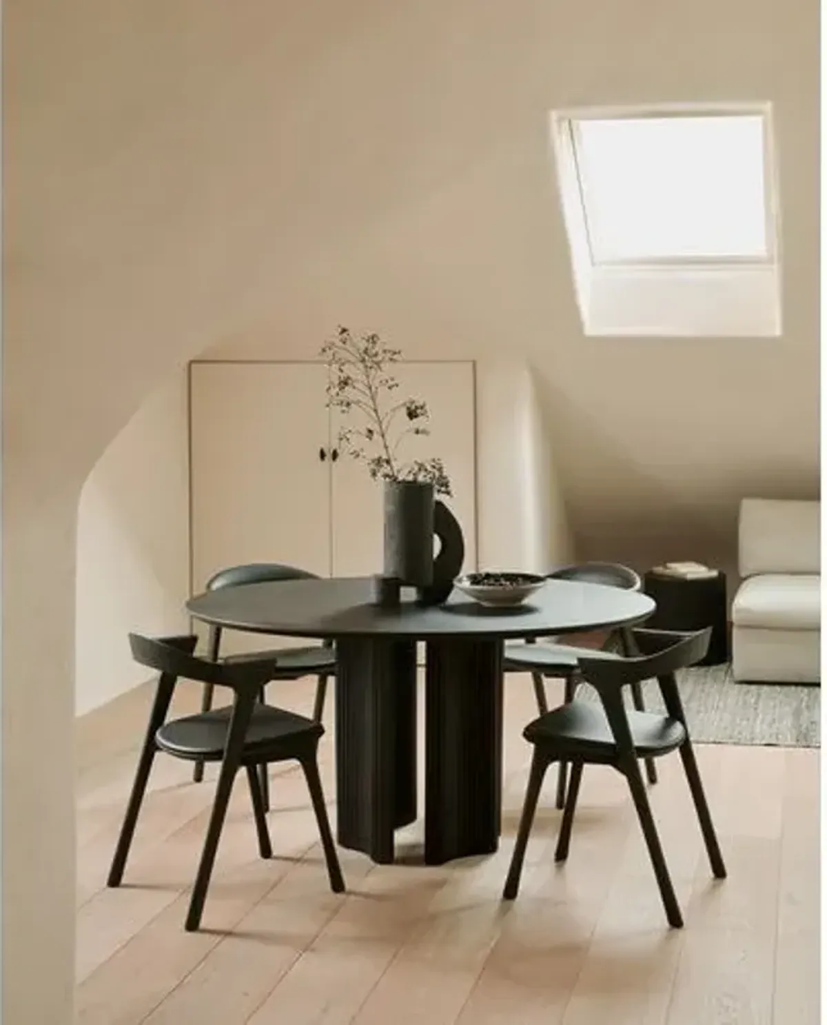 Roller Max Round Dining Table - Dark Brown - Ethnicraft