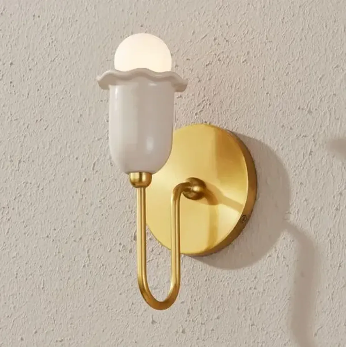 Trevina Wall Sconce - Cream/Aged Brass - Gold