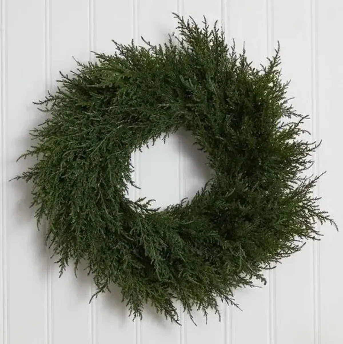 24in. Cedar Wreath - Green