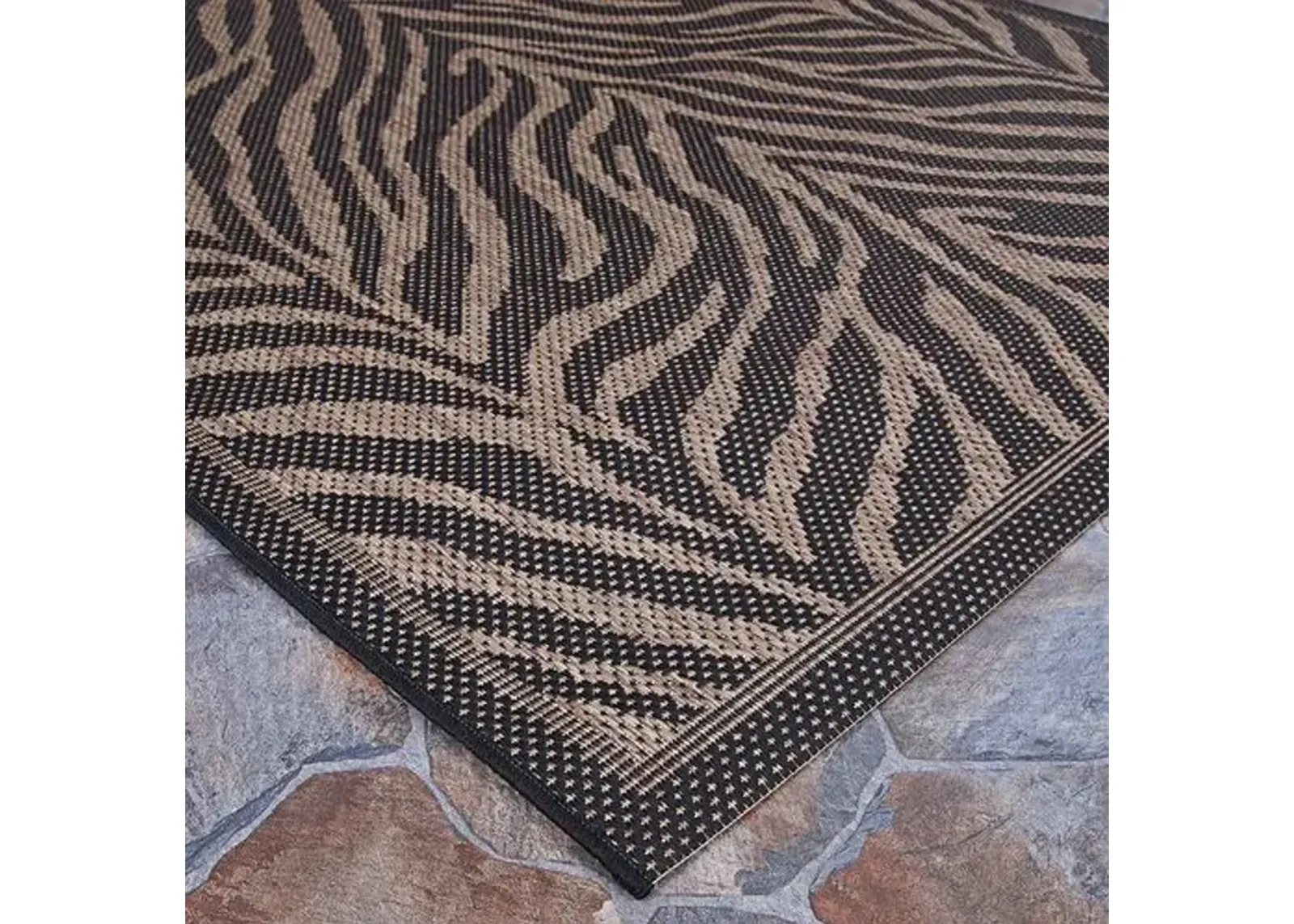 Recife Zebra Indoor/Outdoor Rug,Black/Cocoa - Black