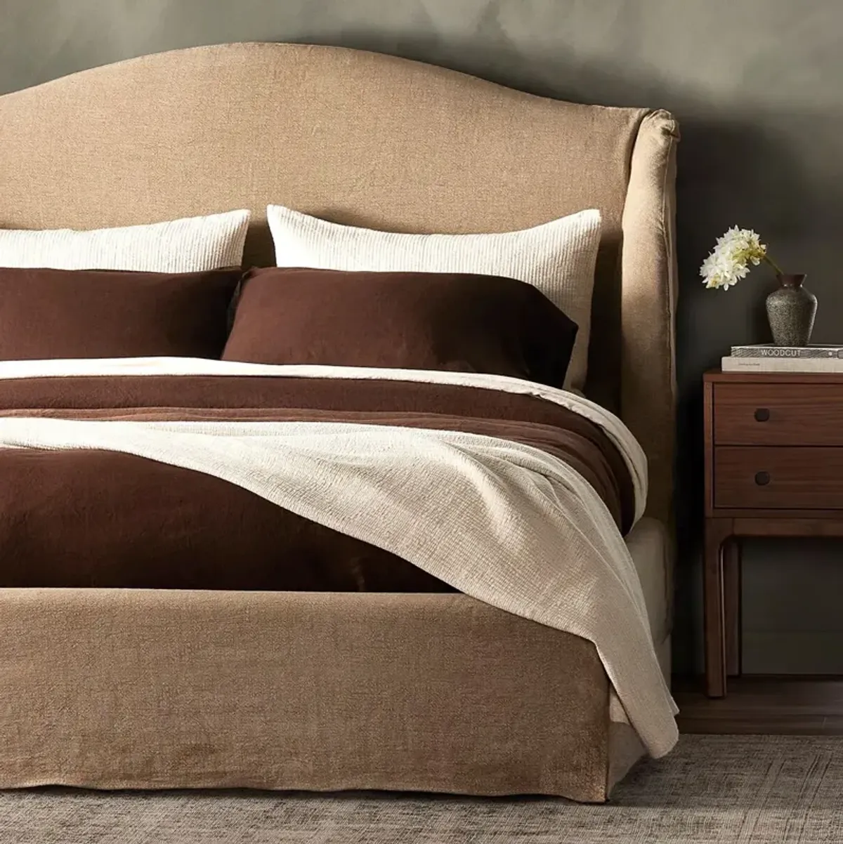 Marty Slipcover Bed, Libeco Canvas Linen