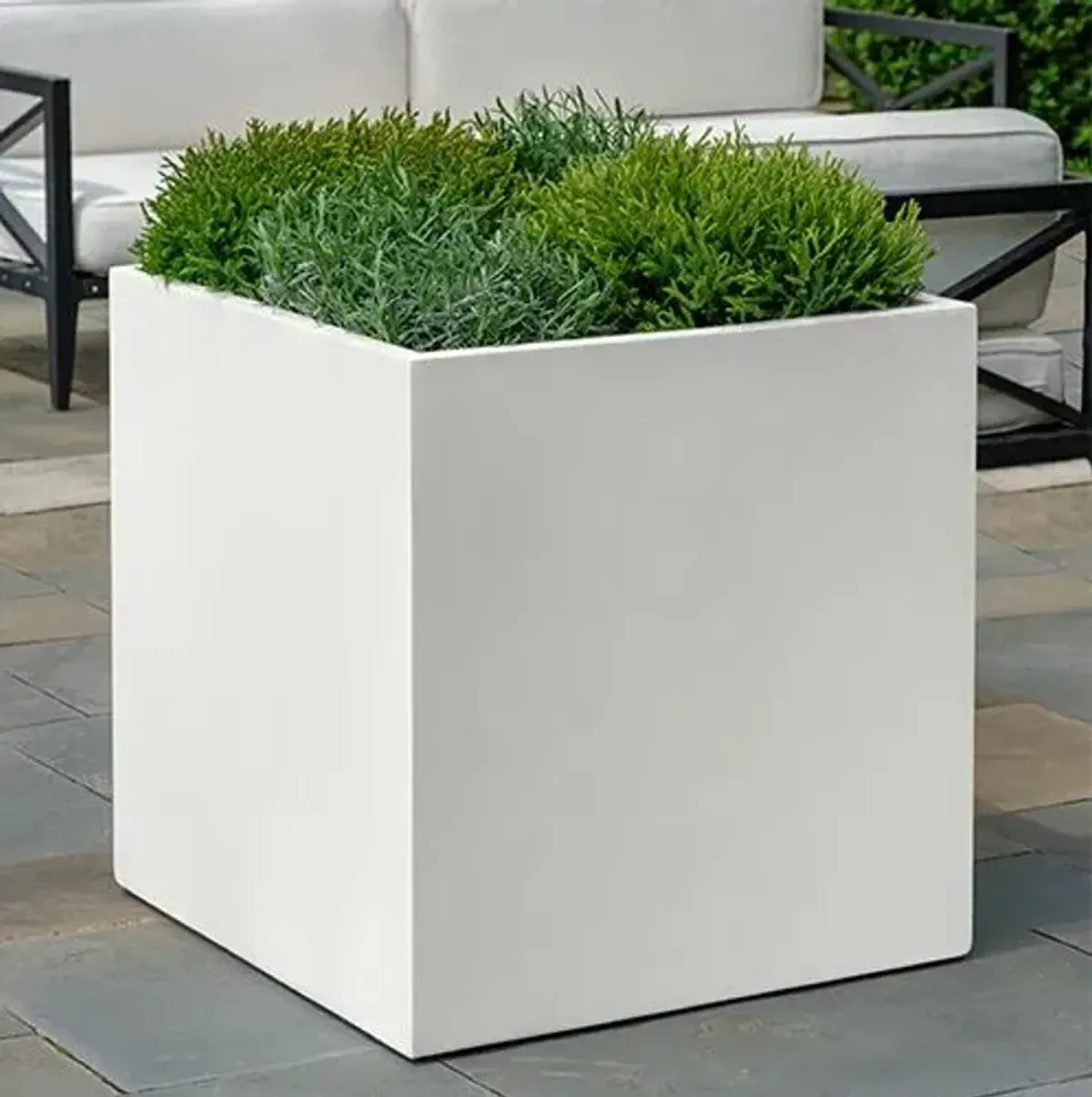 Farnley Planter - Chalk Lite - Campania International - White - 28"