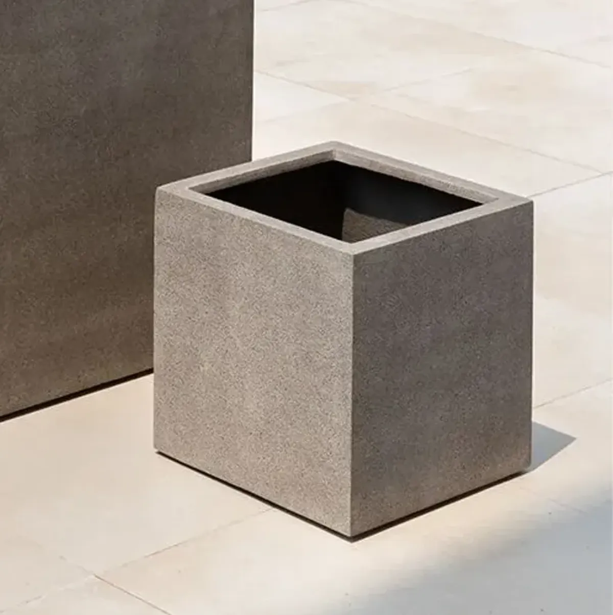 Farnley Planter - Riverstone P-Lite - Campania International - Beige - 18"