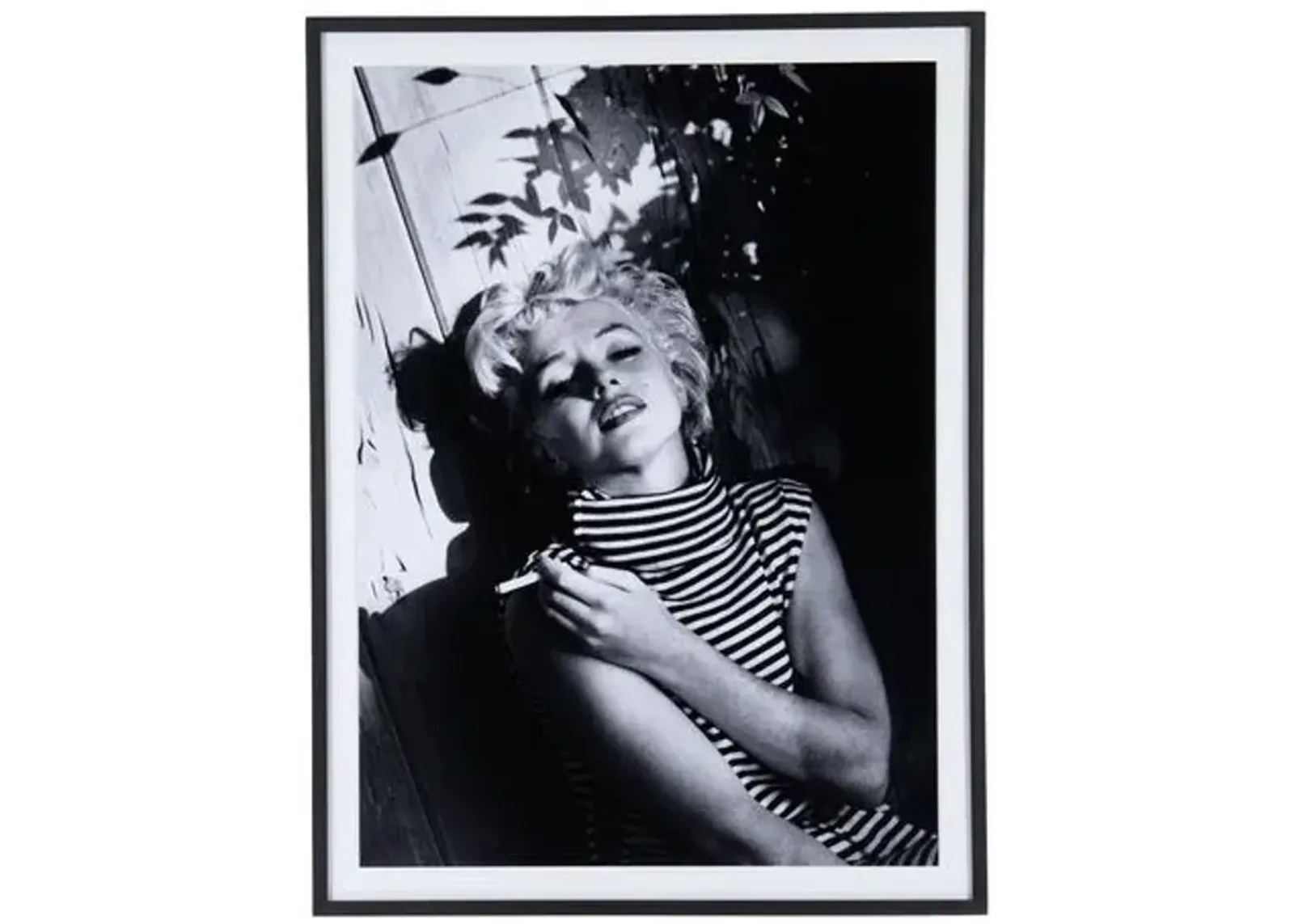 Getty Images - Marilyn Monroe Relaxing - Black